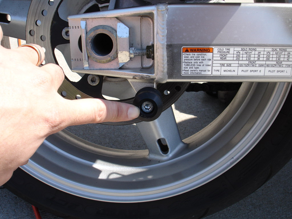 No drilling frame slider mounts for factory lower fairings on svrider